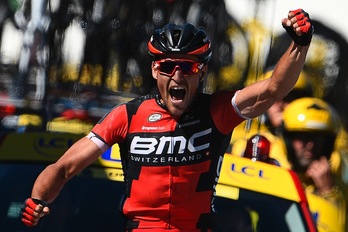 Van Avermaet flandriarra, helmugan. (Lionel BONAVENTURE/AFP)