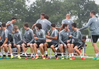 Alavesek urteko lehen entrenamendua burutu du. (Juanan RUIZ / ARGAZKI PRESS)