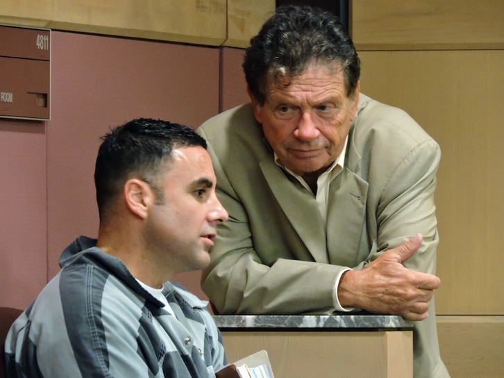 Pablo Ibar, junto al abogado Fred Haddad, en una imagen de archivo. (Rafeal OLMEDA/AFP) 