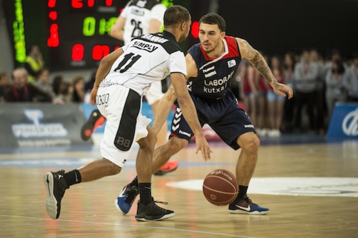 Derbi entre Baskonia y Bilbao Basket. Los de la próxima temporada se harán esperar. (Jaizki FONTANEDA / ARGAZKI PRESS)