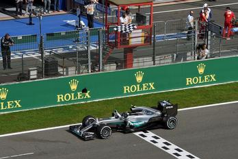 Nico Rosberg ha cruzado la línea de meta en primera posición. (John THYS/AFP)