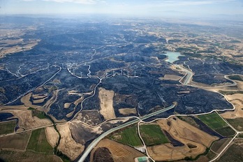 Vista aérea de la zona afectada por el incendio. (GOBIERNO DE NAFARROA)