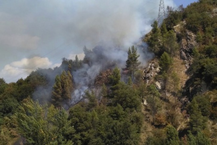 El incendio en el monte Oihana ya ha sido controlado.