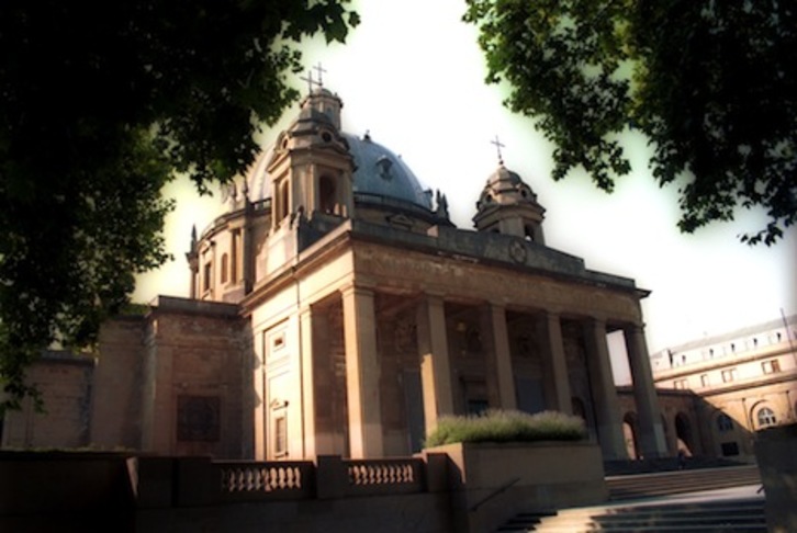El Ayuntamiento de Iruñea ha dado a conocer las siete propuestas para Los Caídos seleccionadas.