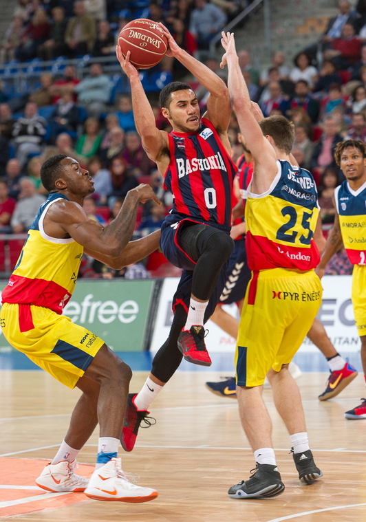 Ha sido una cómoda victoria para el Baskonia. (Juanan RUIZ/ARGAZKI PRESS)