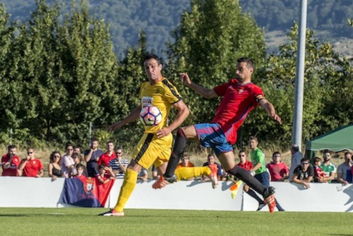 Amistoso de pretemporada que Osasuna y Eibar disputaron en Etxarri. (Jaizki FONTANEDA/ARGAZKI PRESS)