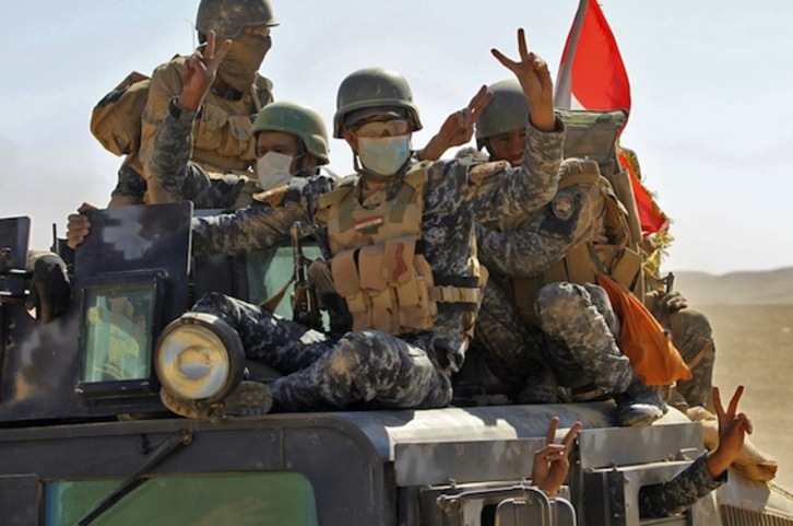 Soldados irquíes en Mosul. (Ahmad AL-RUBAYE/AFP)