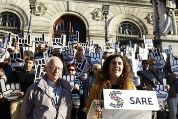 Miembros de Sare, en rueda de prensa. (ARGAZKI PRESS)