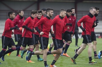 Un momento del entrenamiento de Tajonar preparatorio del partido de Copa ante el Granada. (OSASUNA)