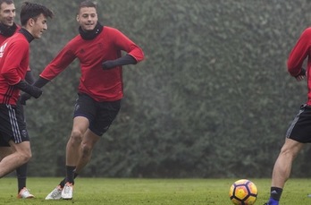 Tano, durante el entrenamiento en Tajonar. (OSASUNA)