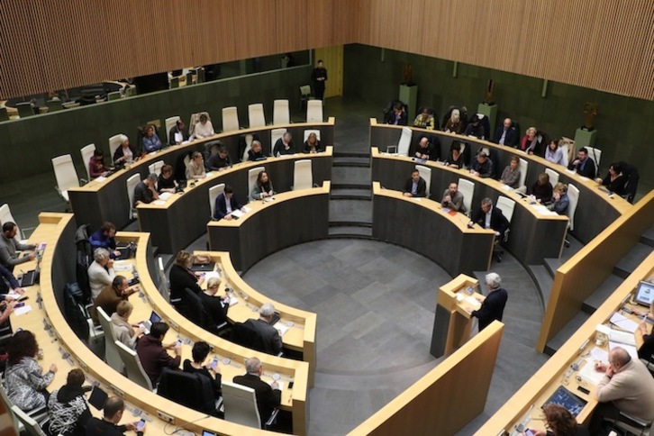 Imagen del pleno de las Juntas en el que se han aprobado los presupuestos de Gipuzkoa. (GIPUZKOAKO FORU ALDUNDIA)