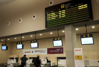 El aeropuerto de Noian ha registrado un total de 153.476 pasajeros en 2016. (Jagoba MANTEROLA/ARGAZKI PRESS)