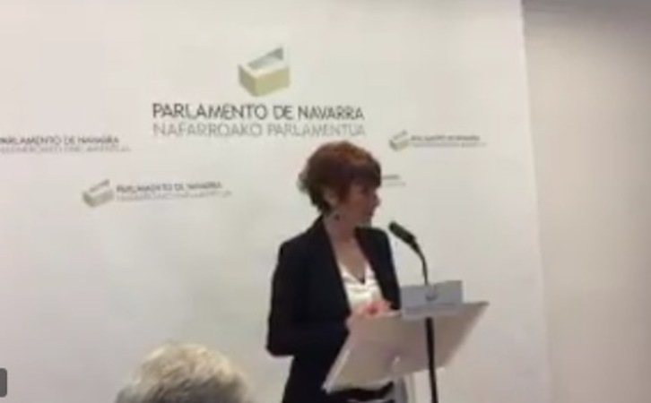 La portavoz de EH Bildu, Bakartxo Ruiz, en su intervención tras la reunión de la Mesa y Junta de Portavoces. (EH BILDU)