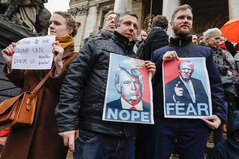 Protesta contra Trump en Bruselas. (THIERRY ROGE / AFP)