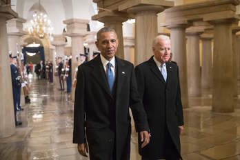 Barack Obama y su vicepresidente Joe Biden, el día de la toma de posesión de Trump. ( J. SCOTT APPLEWHITE / AFP) 