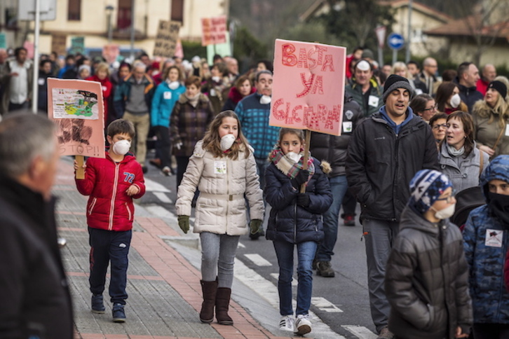 Reciente manifestación contra la emisiones contaminantes de Glefaran. (Aritz LOIOLA / ARGAZKI PRESS)