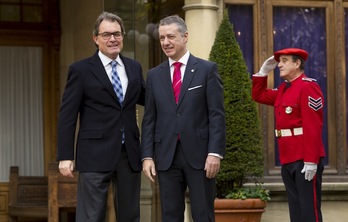 Urkullu y Artur Mas en Ajuria Enea, en diciembre de 2014. (Raúl BOGAJO/ARGAZKI PRESS)