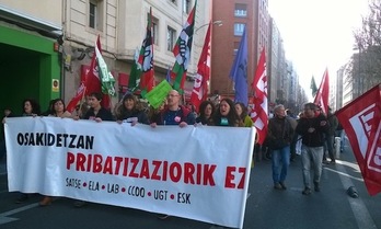 Bilbo, Donostia eta Gasteizen egin dute protesta Osakidetzako sindikatuek. (LAB)