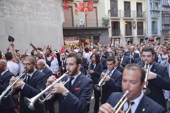 La Pamplonesa lleva prácticamente un siglo animando los sanfermines y otros eventos de Iruñea. (Idoia ZABALETA/ARGAZKI PRESS)