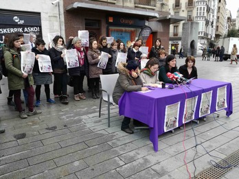 Rueda de prensa ofrecida en Gasteiz. (NAIZ)