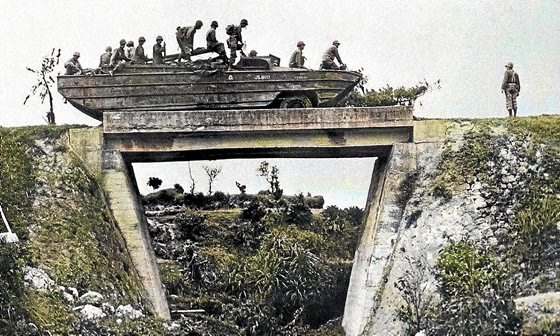 Un proyecto virtual otorga color a la Batalla de Okinawa | Kultura | GARA  Euskal Herriko egunkaria