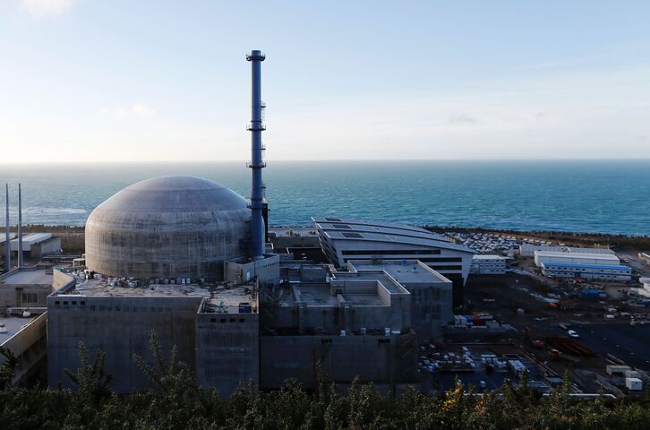 Uno de los reactores de la central nuclear de Flammanville, en Normandía. (Charly TRIBALLEAU/AFP)