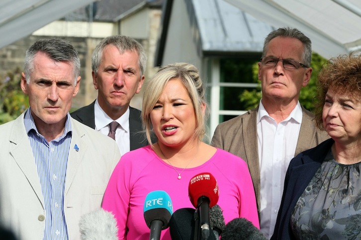 Michelle O'Neill, líder de Sinn Féin en el norte de Irlanda, en una imagen de archivo. (Paul FAITH/AFP PHOTO)