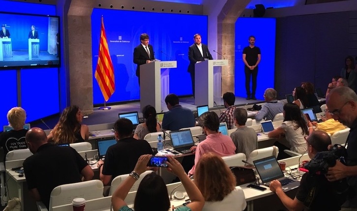 Puigdemont y Junqueras, en la comparecencia de hoy. (@Govern)