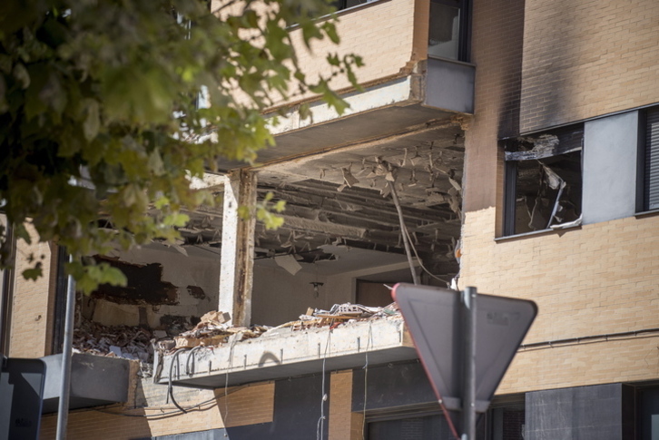 Así quedó la vivienda tras la explosión. (Jaizki FONTANEDA / ARGAZKI PRESS)