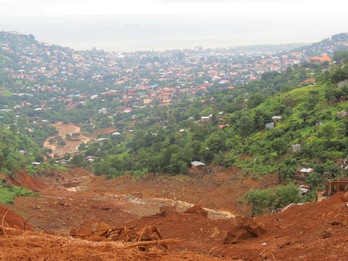 Euriteek ehunka hildako sortu dituzte Sierra Leonan. (AFP)