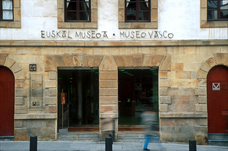 Entrada principal del Museo Vasco. (www.euskalmuseoa.eus)