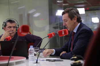 Rafael Hernando, en la entrevista en RNE. (@Rafa_Hernando)