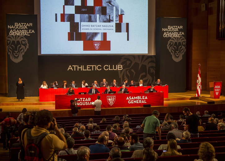 Asamblea del Athletic. (Luis JAUREGIALTZO / ARGAZKI PRESS)