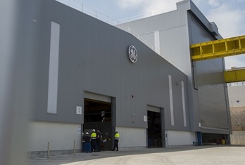 La planta de General Electric en Ortuella, en una imagen tomada el pasado mes de julio. (Luis JAUREGIALTZO/ARGAZKI PRESS)