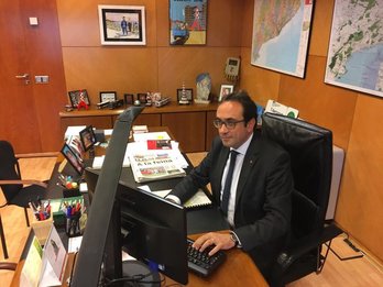Josep Rull en su despacho oficial esta mañana.