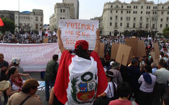 Protesta en Lima contra el indulto a Fujimori. (Juan VITA/AFP)