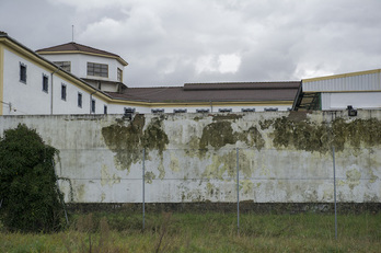 Muro exterior de la vetusta cárcel de Martutene. (Gorka RUBIO / ARGAZKI PRESS)
