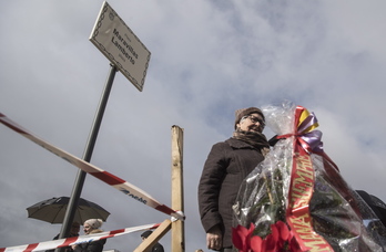 Josefina Lamberto, hermana de Maravillas, durante el acto de esta mañana. (Jagoba MANTEROLA | ARGAZKI PRESS)