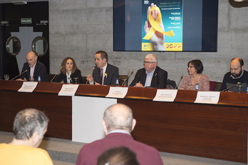 Los participantes en el acto celebrado en Bilbo. (Monika DEL VALLE / ARGAZKI PRESS)