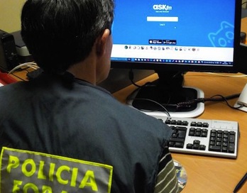 Agente del Grupo de Delitos Informáticos de Policía Foral. (POLICÍA FORAL)