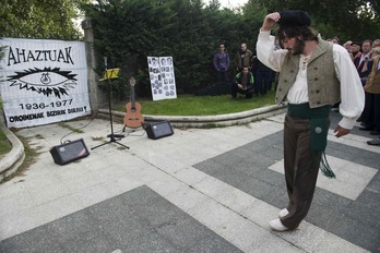 Acto en recuerdo de los fusilados en Santa Isabel. (Juanan RUIZ/ARGAZKI PRESS)