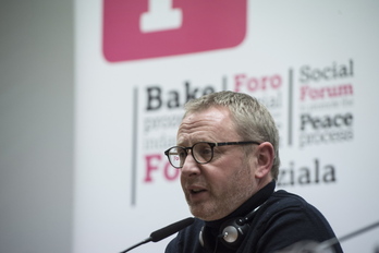 Alan McBride, en el Parlamento navarro. Jagoba MANTEROLA/ARGAZKI PRESS