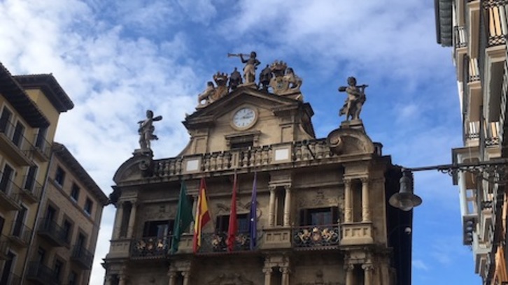 El Ayuntamiento de Iruñea se adhiere a la huelga feminista del 8 de marzo. 