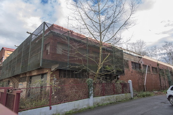 Exterior de las instalaciones del ‘Egin’ en Hernani, en una imagen del pasado enero. (Andoni CANELLADA / ARGAZKI PRESS)