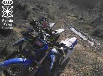 Una de las motos usadas en los caminos y pistas de Iruñerria. (POLICÍA FORAL)