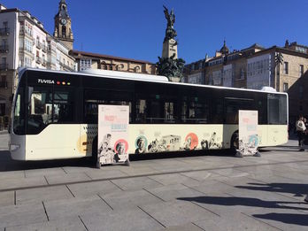 Con motivo del 8 de marzo, un autobús urbano de Gasteiz recordará a mujeres pioneras. (VITORIA-GASTEIZ)