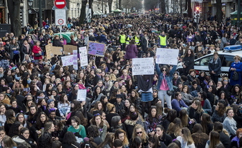 Una de las movilizaciones del pasado 8 de marzo, en este caso en Bilbo. (Luis JAUREGIALTZO / ARGAZKI PRESS)