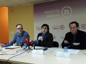 Rueda de prensa de I-E en la que ha pedido la demolición del Monumento a los Caídos. (BATZARRE)