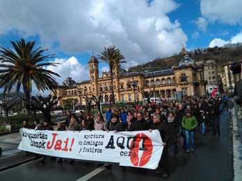 Cabecera de la manifestación que ha recorrido las calles donostiarras. (@ELAsindikatua)