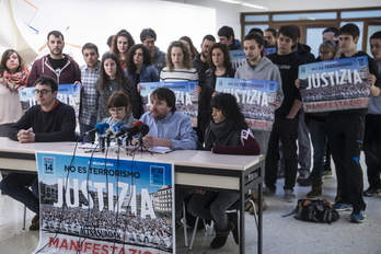 Comparecencia de los colectivos juveniles hoy en Iruñea. (Jagoba MANTEROLA/FOKU)